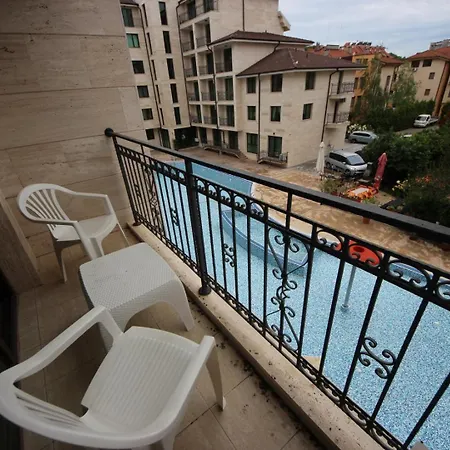 Amadeus Lux - Menada Lägenhetshotell 3*