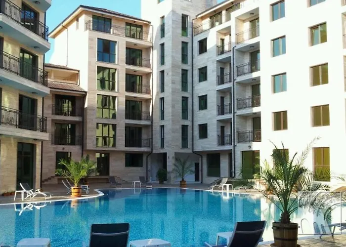 Apart Otel Amadeus Lux - Menada